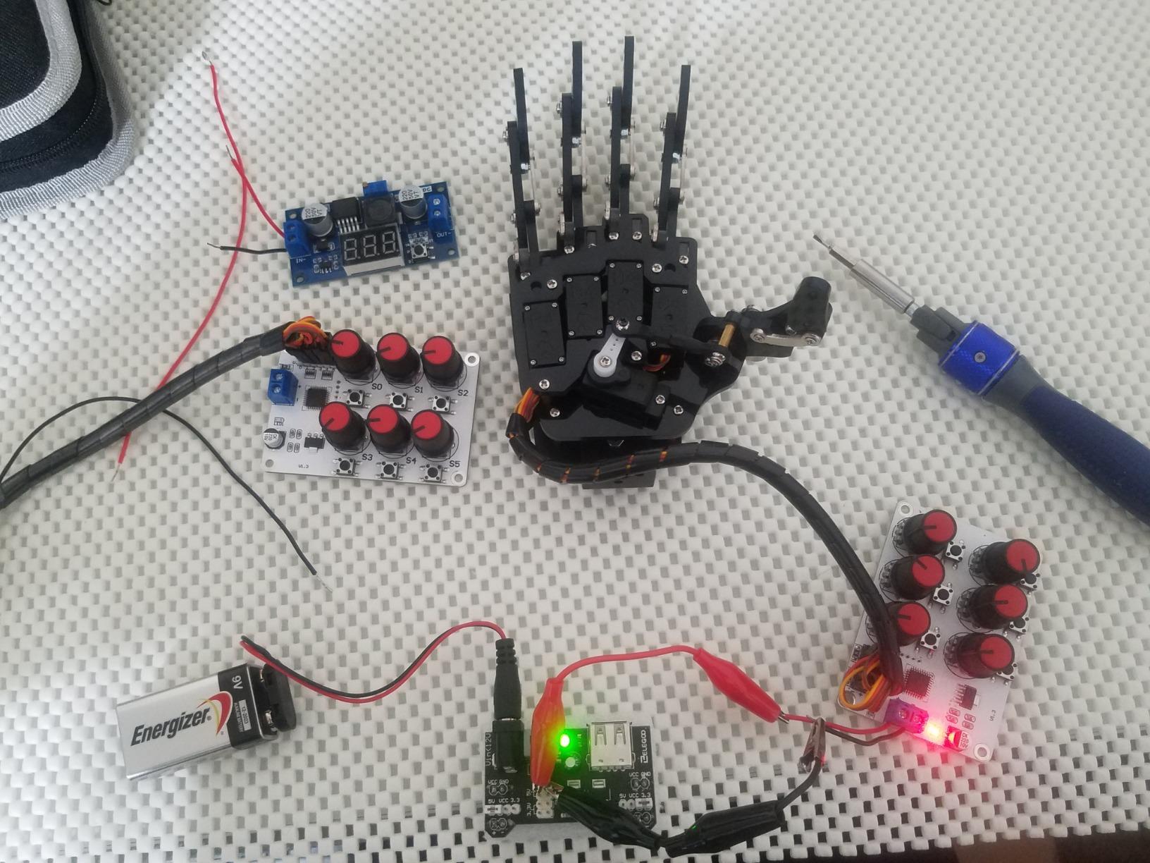 RC Digital Servo Tester 1 Channels Motor Servo Controller Centering Tool with Over-Current Protection & 2 Control Modes for RC Car Airplane Robots Tester Tool customer photo 2