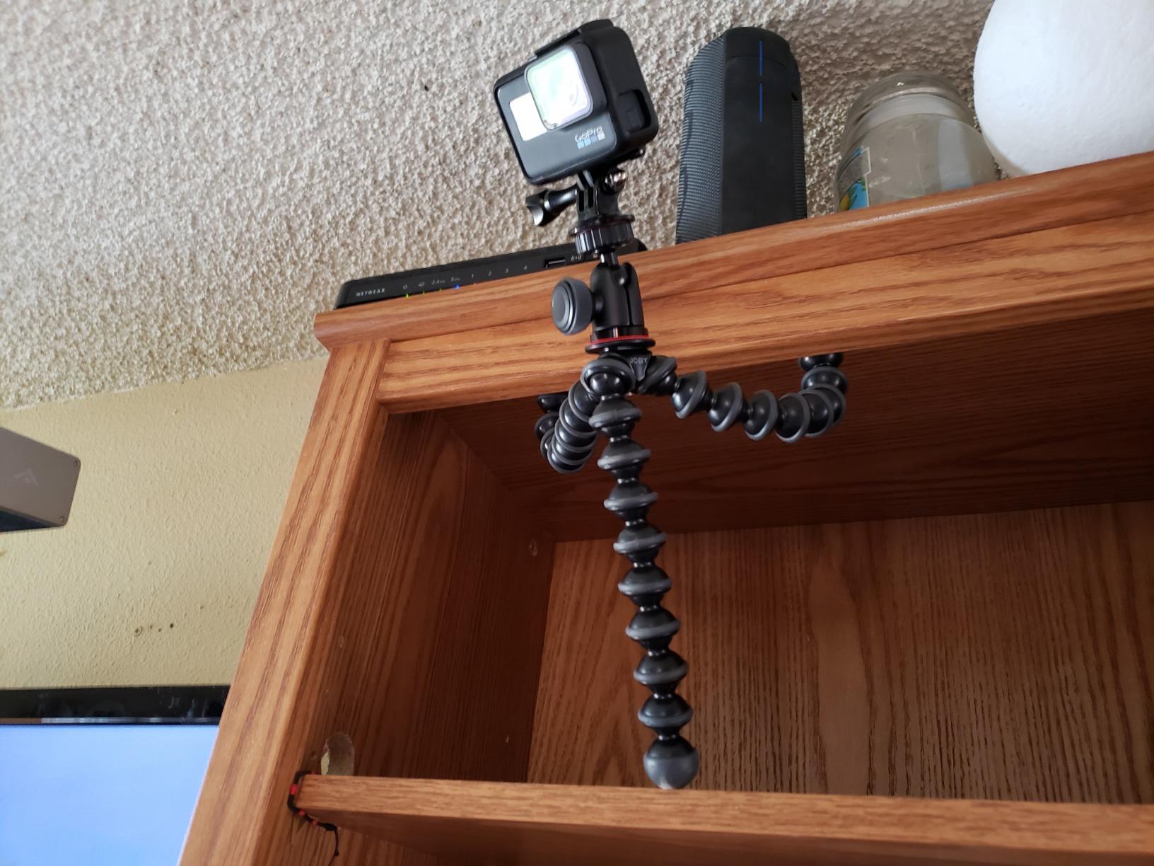 Joby GorillaPod Compact Tripod Kit with Ballhead for Mirrorless Cameras up to 2.2 lbs. Black/Charcoal. customer photo 1