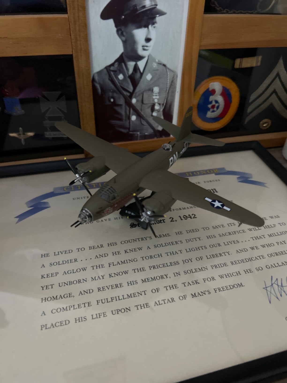 Daron Worldwide Trading Postage Stamp B-29 1/200 T Square 54 Museum of Flight customer photo 2