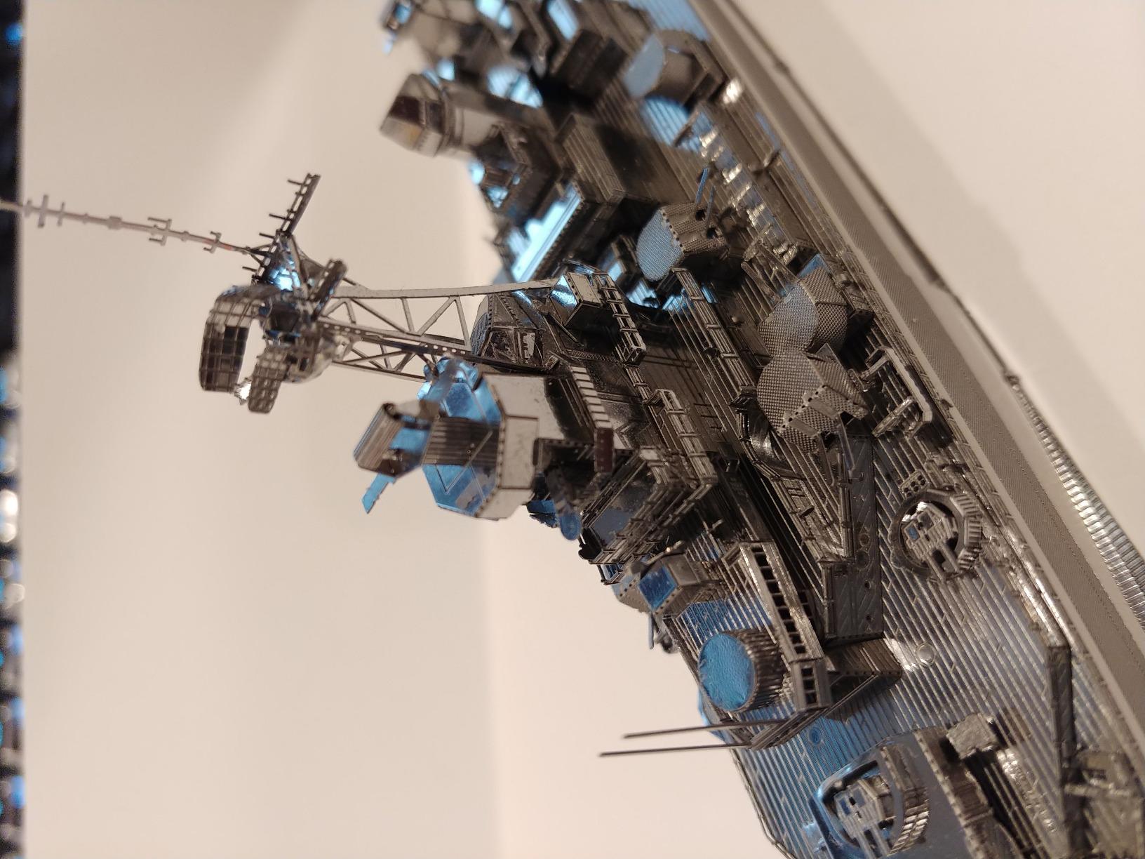 Fascinations Metal Earth Premium Series USS Missouri (BB-63) 3D Metal Model Kit customer photo 1