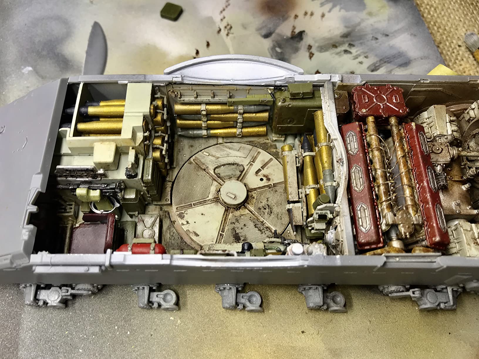 MiniArt 1:35 - T-55 Soviet Tank Mod.1963 with Interior customer photo 2