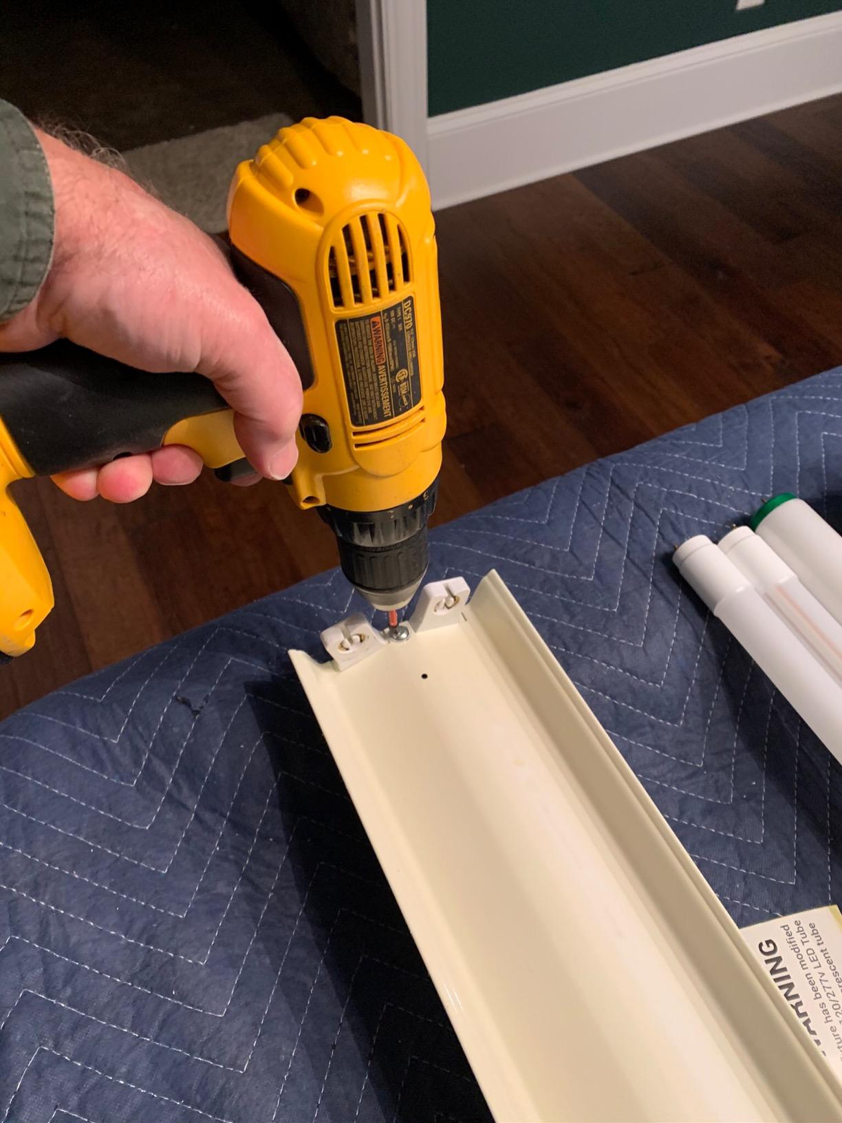 PARMIDA 20-Pack 4FT LED T8 Ballast Bypass Type B Light Tube, 18W, UL-Listed for Single-Ended & Dual-Ended Connection, 2200lm, Frosted Lens, T8 T10 T12, UL, FCC - 3000K customer photo 1