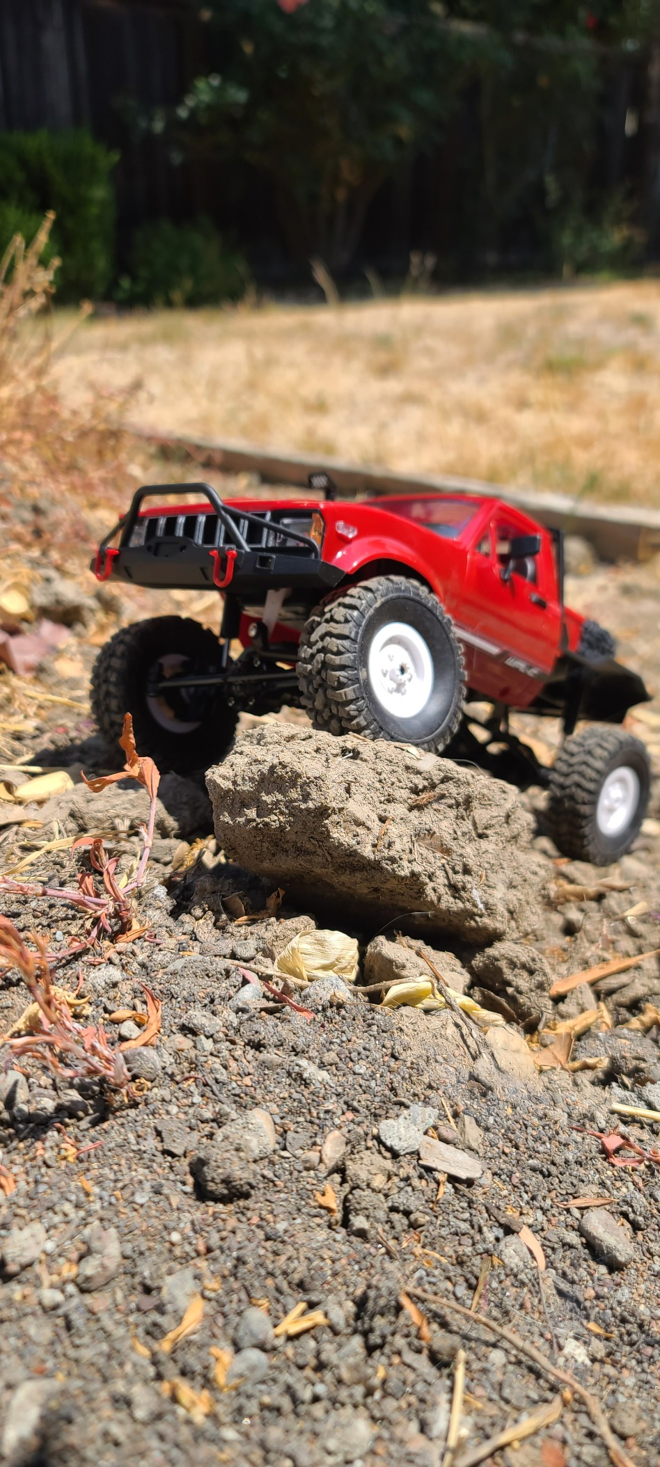 YIKESHU RC Crawler, RC Truck Remote Control Rock Crawler Off-Road Racing Vehicles 1:16 2.4G 2CH 4WD Offroad Semi Trucks All Terrain Car RTR Hobby RC Pickup for Adults customer photo 1