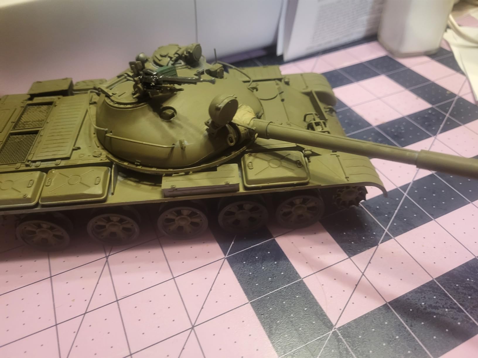 TAMIYA 1/35 Russian T-62A Tank Plastic Model TAM35108 Plastic Models Armor/Military 1/35 customer photo 2