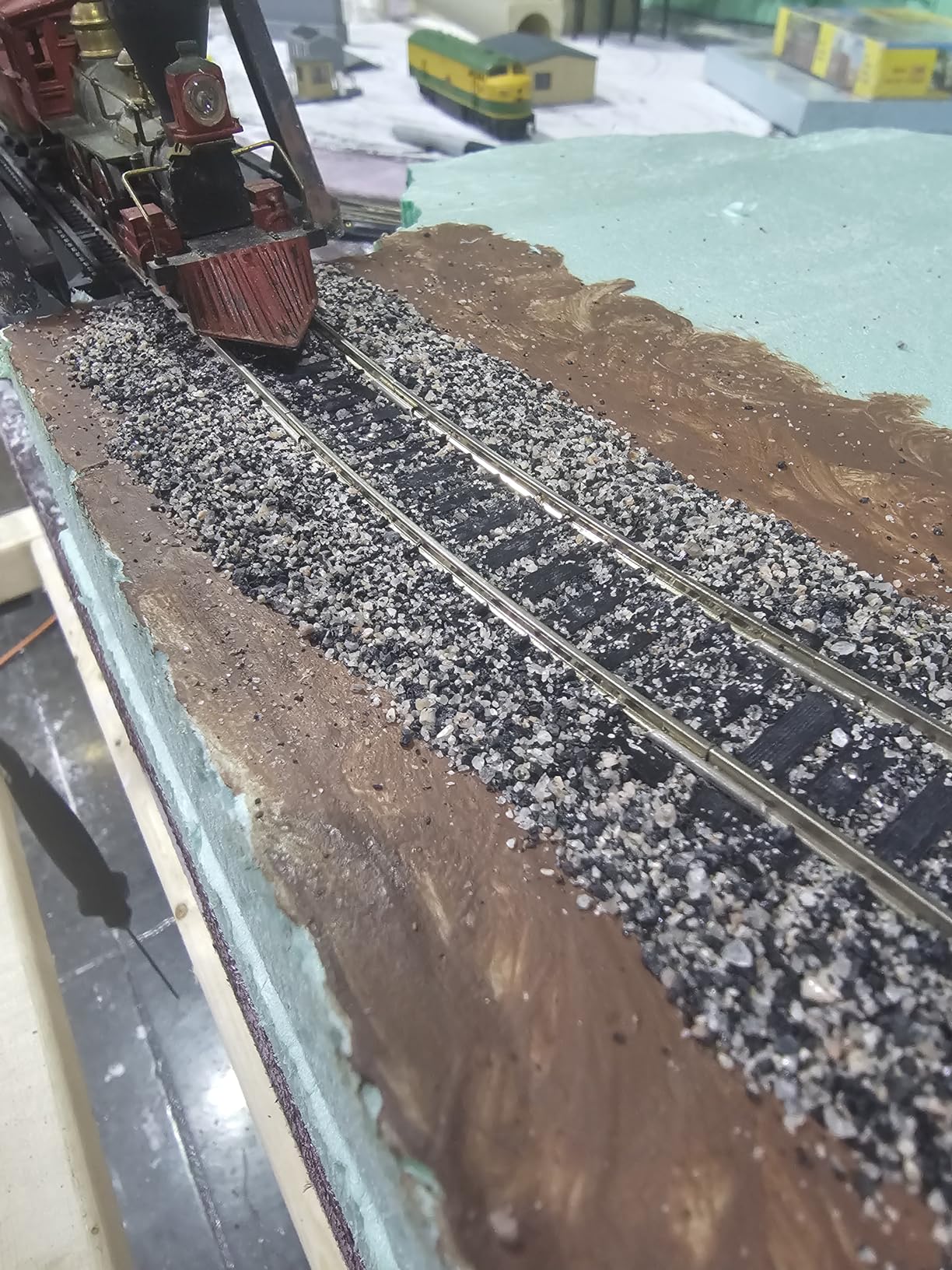 Buddingco Model Railroad - Train Ballast - Authentic Limestone Ballast Gray Blend - Fast Set Net Wt 10 lbs./4.54 kg customer photo 1