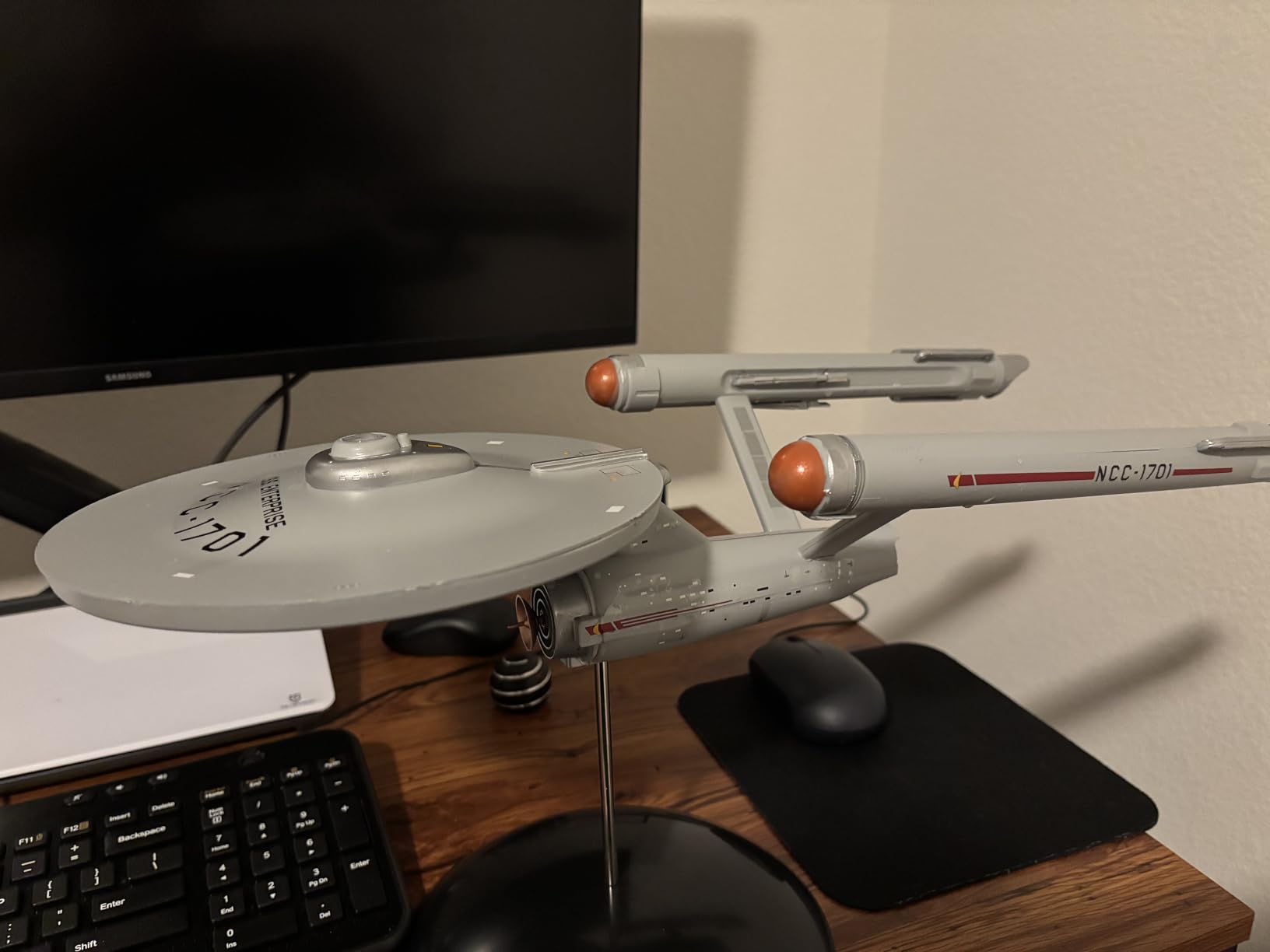 AMT Star Trek Model Kit (U.S.S. Enterprise Refit) customer photo 1