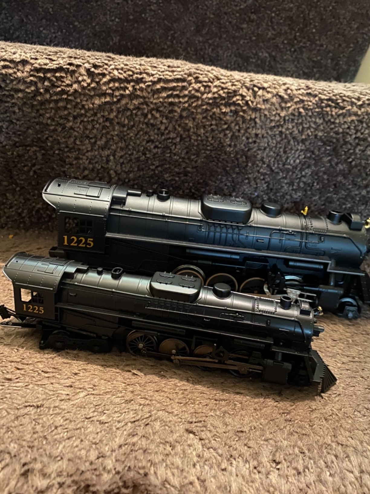 Lionel The Polar Express LionChief 2-8-4 Set with Bluetooth Capability, HO Gauge Model Train Set with Remote customer photo 1