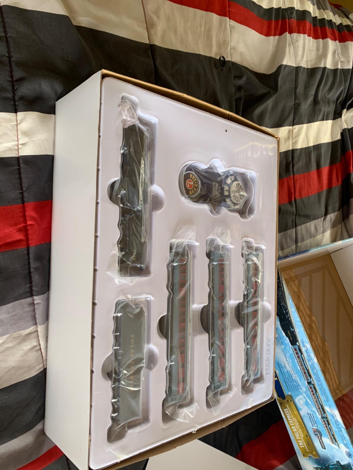 Lionel The Polar Express LionChief 2-8-4 Set with Bluetooth Capability, HO Gauge Model Train Set with Remote customer photo 2