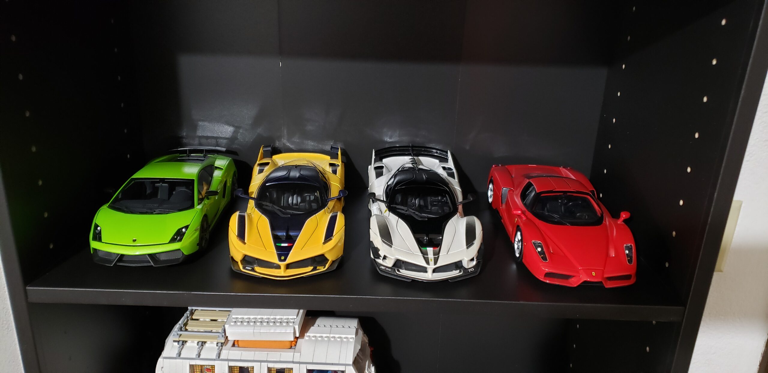 Bburago 1:18 Scale Race & Play Ferrari FXX K EVO Die Cast Vehicle customer photo 2