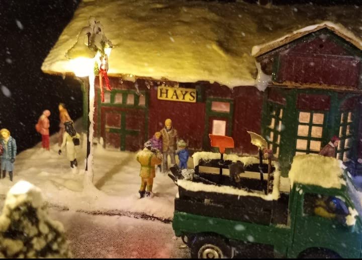 Evemodel LYM18 10pcs Model Railway Led Lamppost Lamps Street Lights HO Scale 6cm 2.36inch 12V New customer photo 2