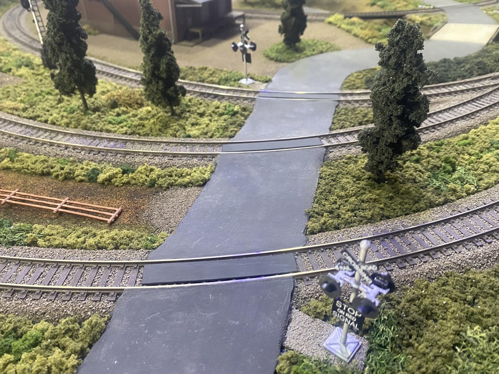 JTD876RP 1 Set HO Scale Railroad Train/Track Crossing Sign 4 Heads LED Made + Circuit Board Flasher-Flashing Red Train Signal Lights customer photo 1