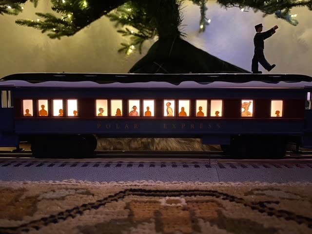 Lionel The Polar Express Hot Chocolate Train Car, O Gauge Model Train Car with Lighted Interior, Operating Couplers, Window Silhouettes & Snow Detail, Ages 14+ customer photo 1