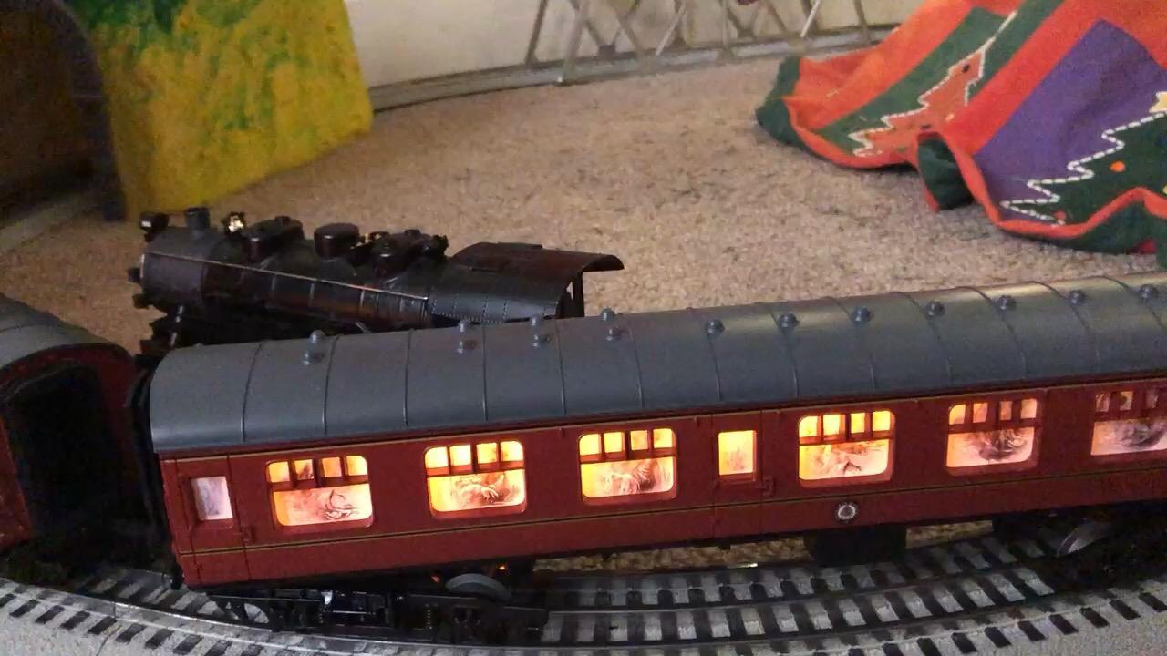 Lionel Trains - Dementors Coach with Sounds #99723, O Gauge, Red, Grey customer photo 1