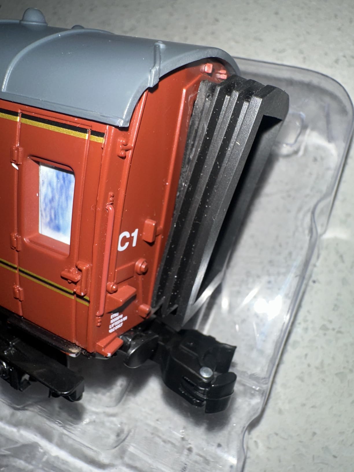 Lionel Trains - Dementors Coach with Sounds #99723, O Gauge, Red, Grey customer photo 2