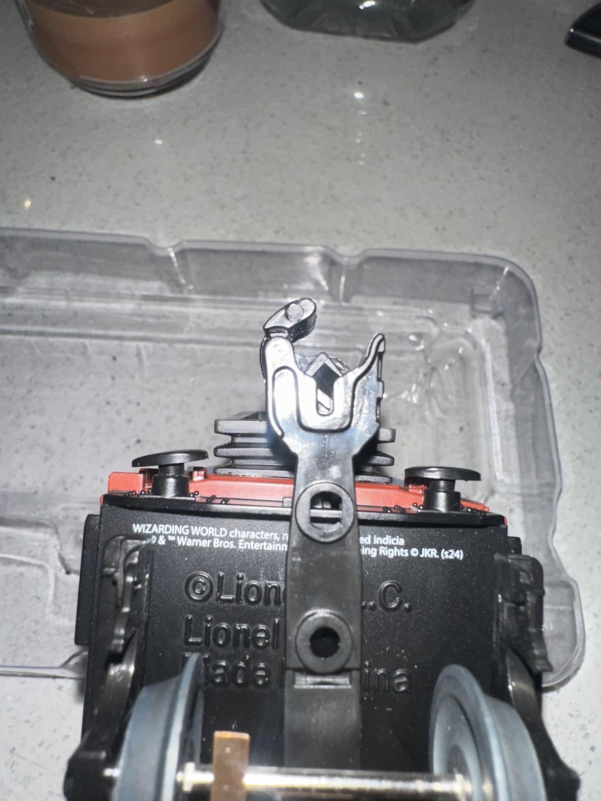 Lionel Trains - Dementors Coach with Sounds #99723, O Gauge, Red, Grey customer photo 3
