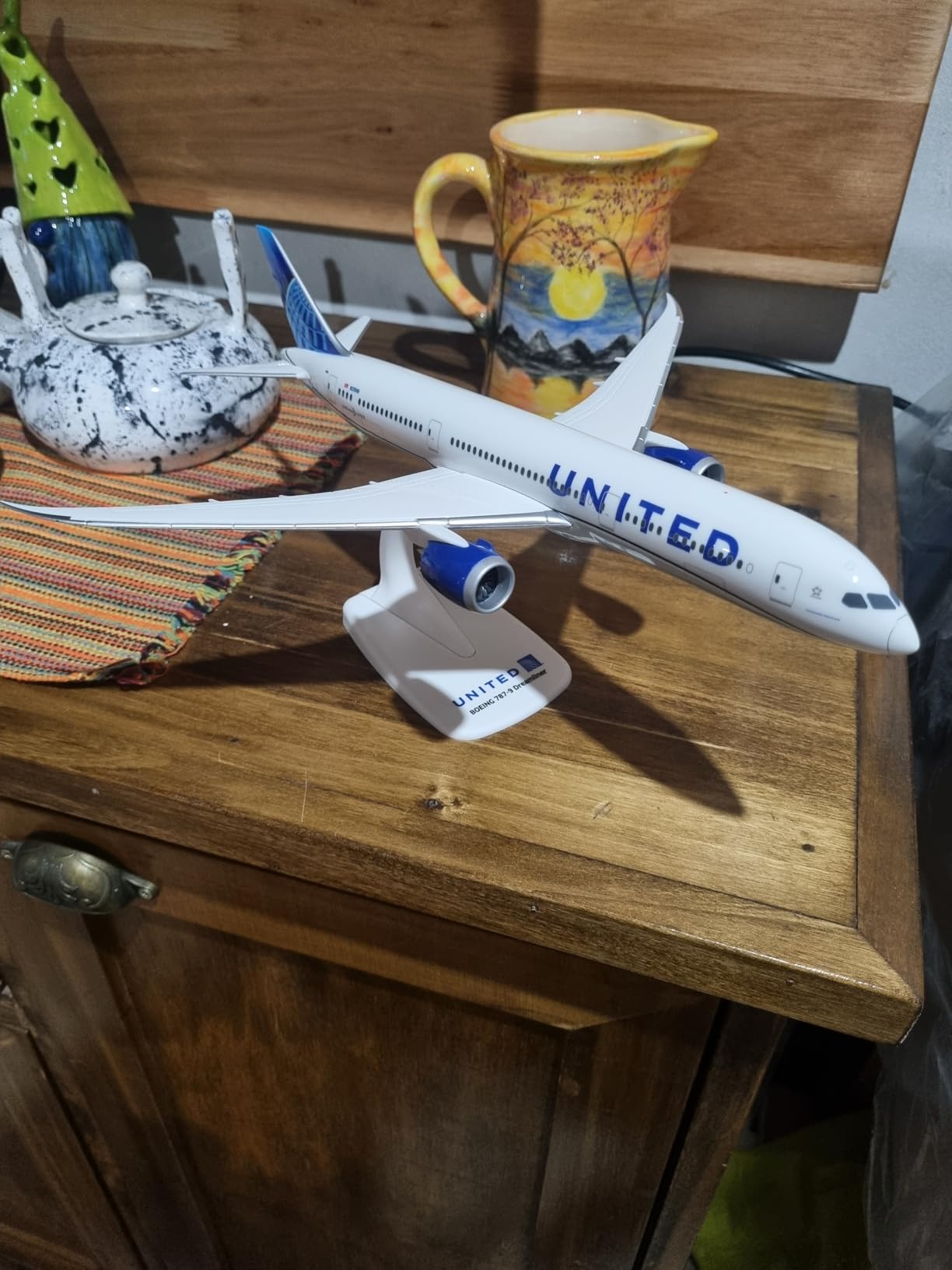 Herpa Snap-fit Airplane Model Boeing 787-9 American Airlines on Scale of 1:200 customer photo 1