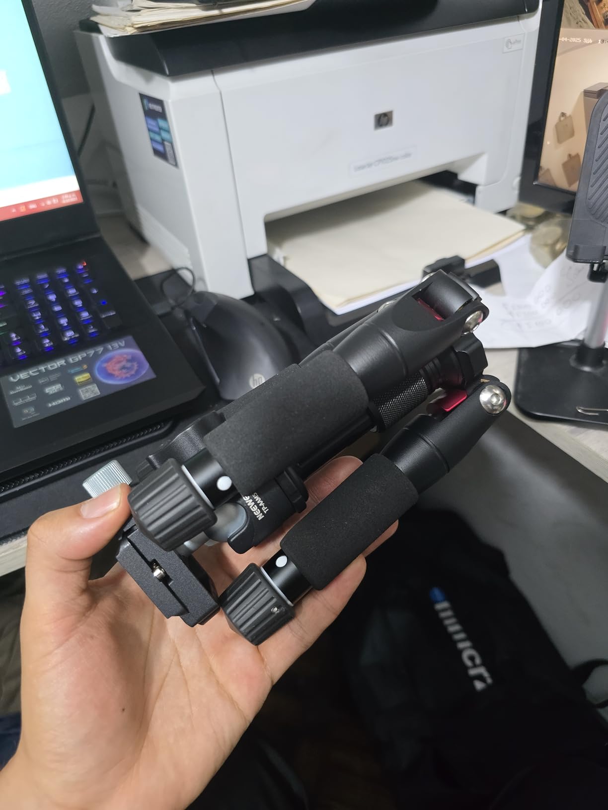 NEEWER Portable Travel Mini Tabletop Tripod, Aluminum Alloy 20''/ 50cm Desktop Desk Tripod with 360 Degree Ball Head, 1/4