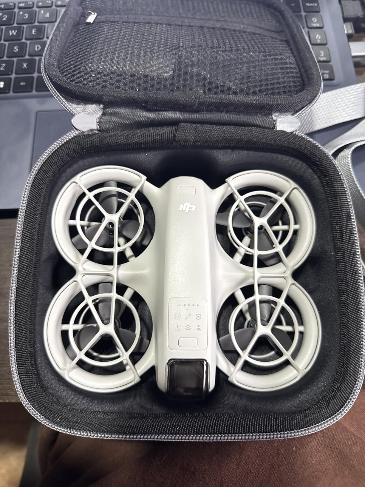 DJI Neo, Mini Drone with 4K UHD Camera for Adults, 135g Self Flying Drone that Follows You, Palm Takeoff, Subject Tracking, QuickShots, Stabilized Video, Built-In Propeller Guard (Controller-Free) customer photo 2