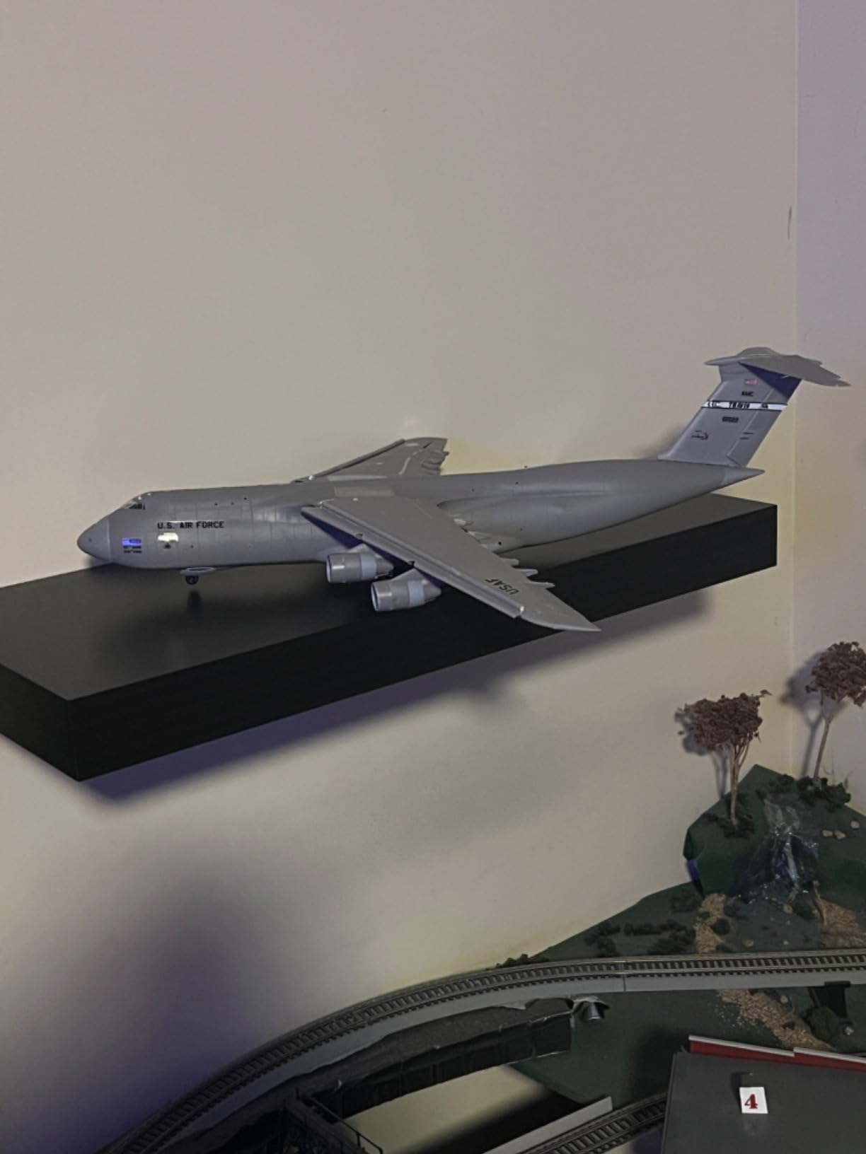 Roden 332 Model Kit Lockheed C-5M Super Galaxy customer photo 1