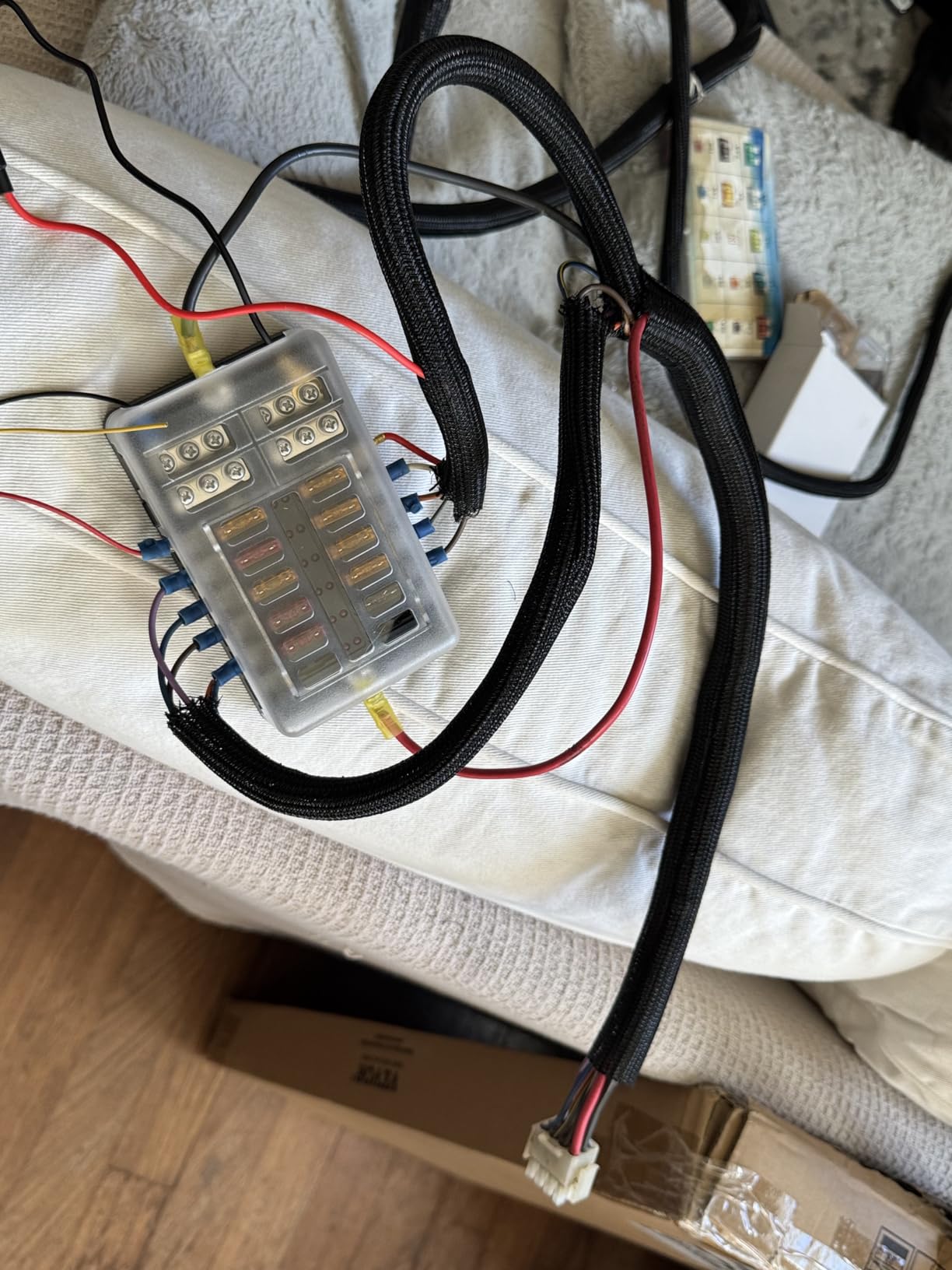 WUPP Boat Marine Fuse Block Panel with LED Warning Indicator Damp-Proof Cover - 12 Circuits with Negative Bus Fuse Box Holder Screw for Car Marine RV Truck DC 12-24V, Fuses Included customer photo 2