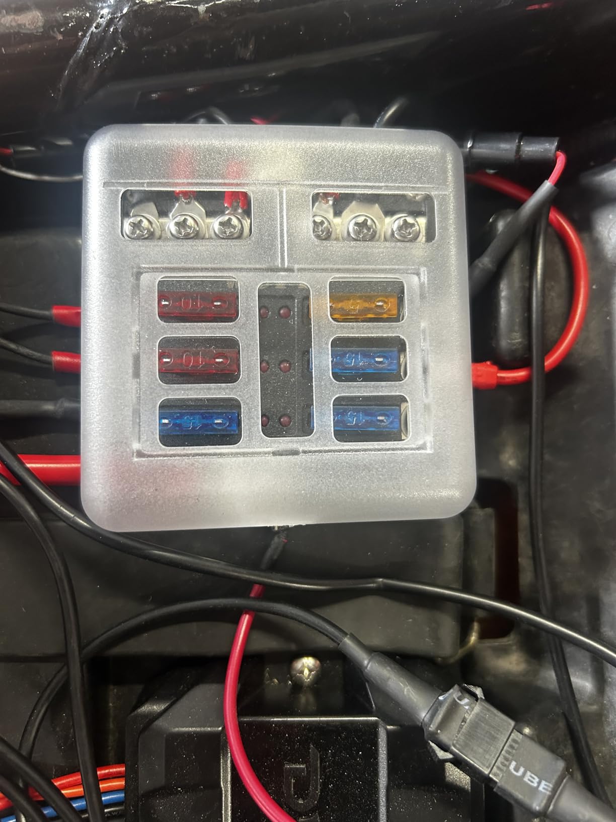 WUPP 12 Volt Fuse Block, Waterproof Boat Fuse Panel with LED Warning Indicator Damp-Proof Cover, 6 Circuits with Negative Bus Fuse Box for Car Marine RV Truck DC 12-24V customer photo 1