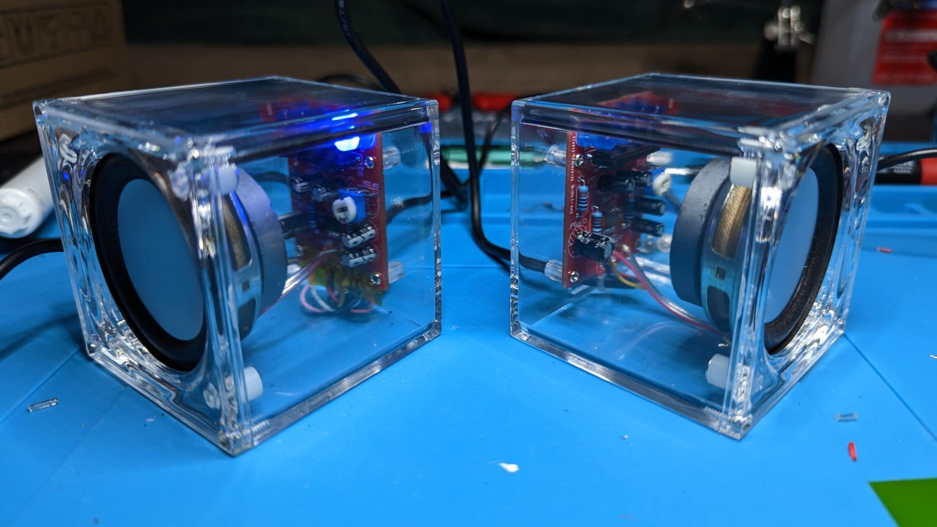 Gikfun Upgraded USB Mini Amplifier Electronic Transparent Stereo Speaker Box Sound Amplifier DIY Kit for Arduino EK1918 customer photo 2