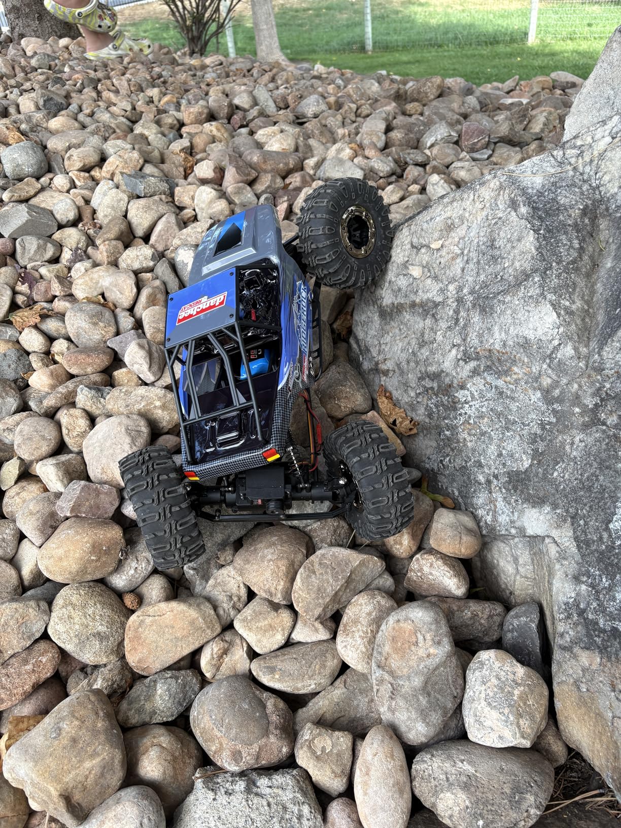 Redcat Racing Danchee Ridgerock 1/10 Scale 4WD Electric RC Rock Crawler - RC Truck RTR with 2.4GHz Radio, Dual Motors, 4-Wheel Steering, USB Charger with RC Crawler Li-ion Battery customer photo 2