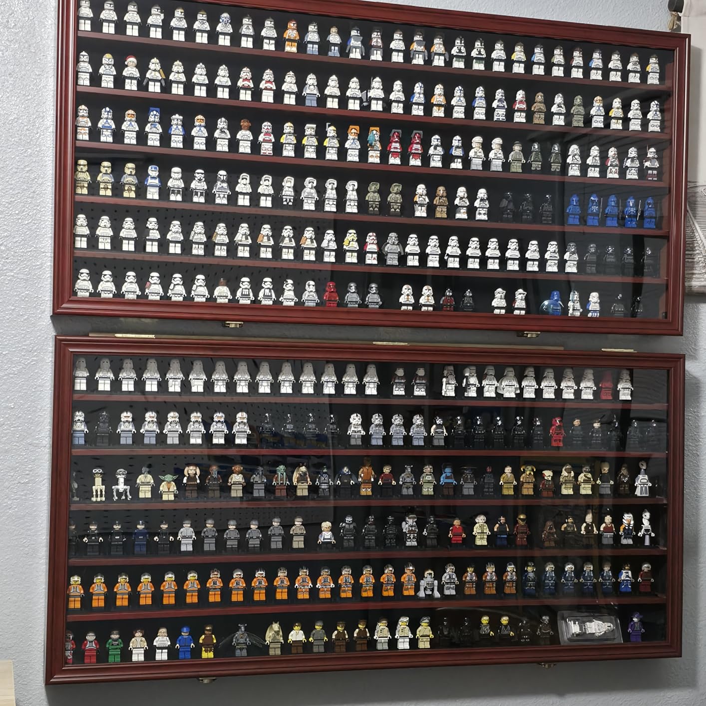 DisplayGifts Toy Minifigures Miniatures Display Case Frame Wall Cabinet Stand 200 Toys Dust Protection Black customer photo 2