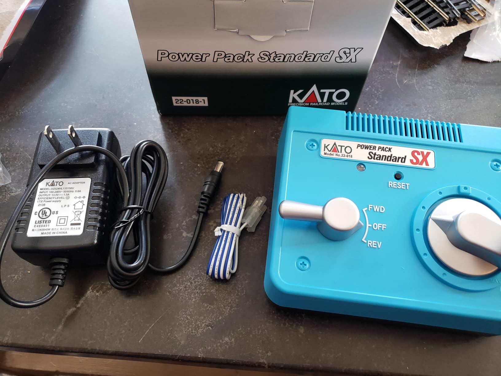 Kato USA, Inc. N HO Power Pack Standard SX, KAT220181 customer photo 1