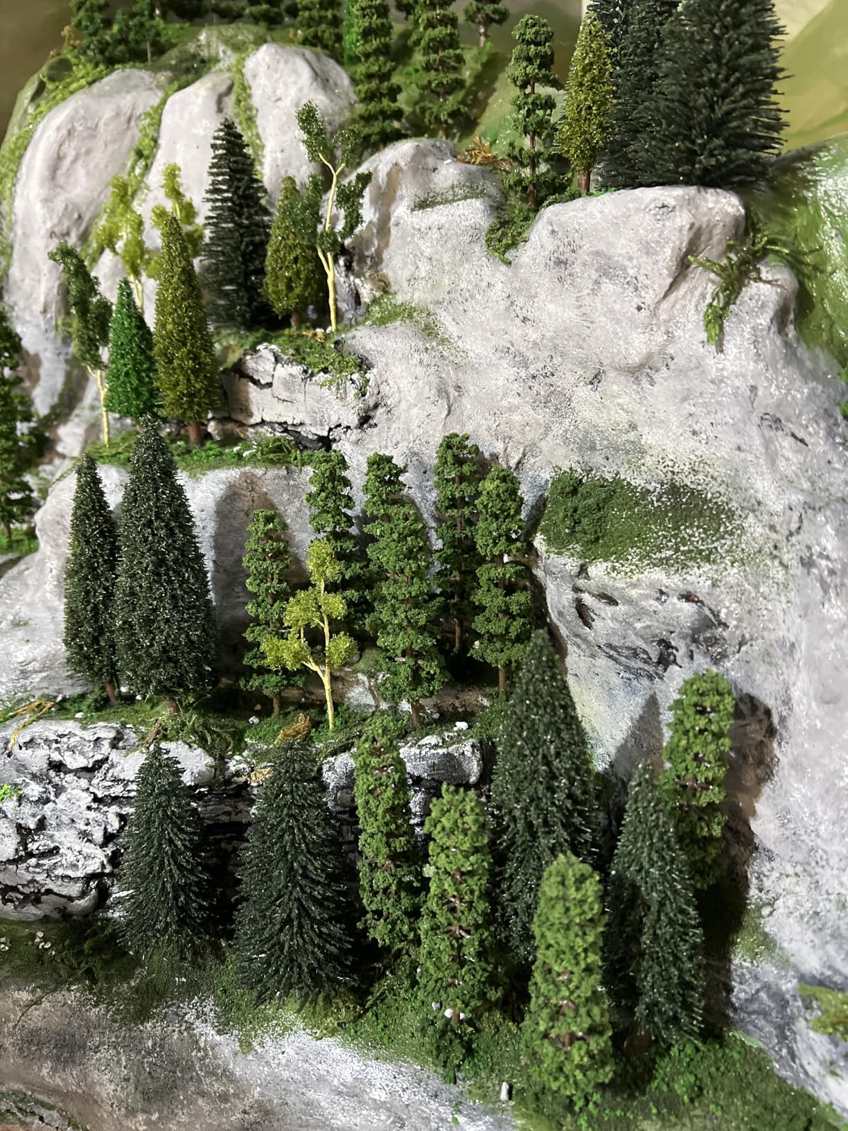 S0804 40pcs Dark Green Pine Model Cedar Trees 2.05-4.96 inch (52-126 mm) for Model Railroad Scenery Landscape Layout HO OO Scale New customer photo 1