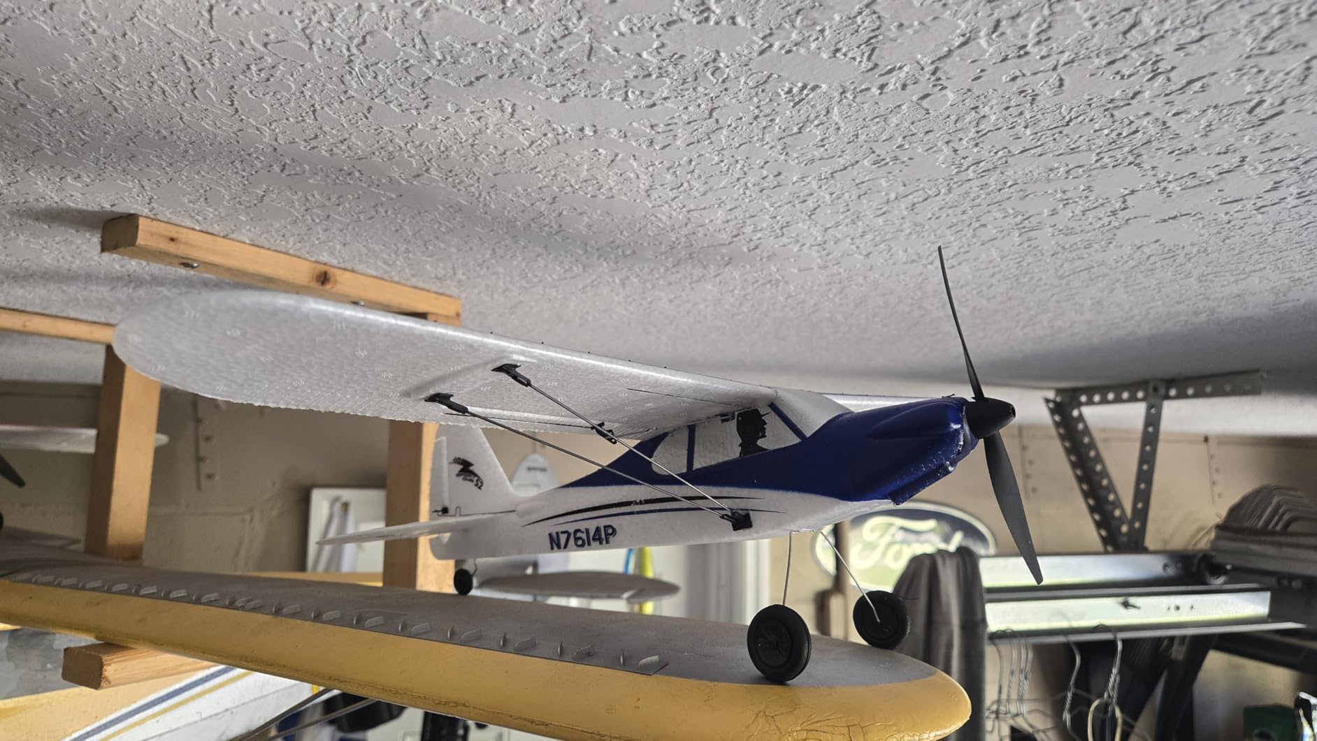 VOLANTEXRC RC Plane Trainer Sport Cub 4CH Remote Control Airplane with Prop Saver, 6-Axis Gyro Stabilizer & 3 Modes to Fly, Radio Controlled Aircraft RTF for Beginners & Adults (500mm,Red) customer photo 2