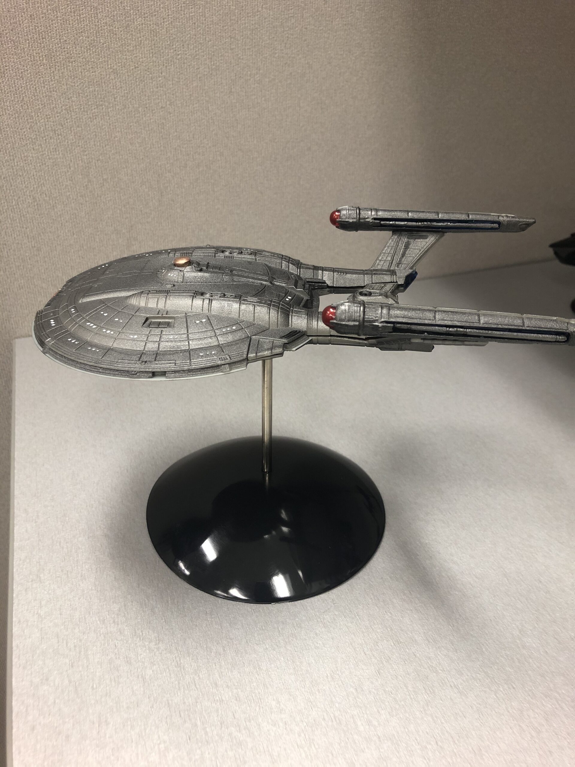 Polar Lights Star Trek NX-01 Enterprise (Snap) 2T 1:1000 Scale Model Kit customer photo 1