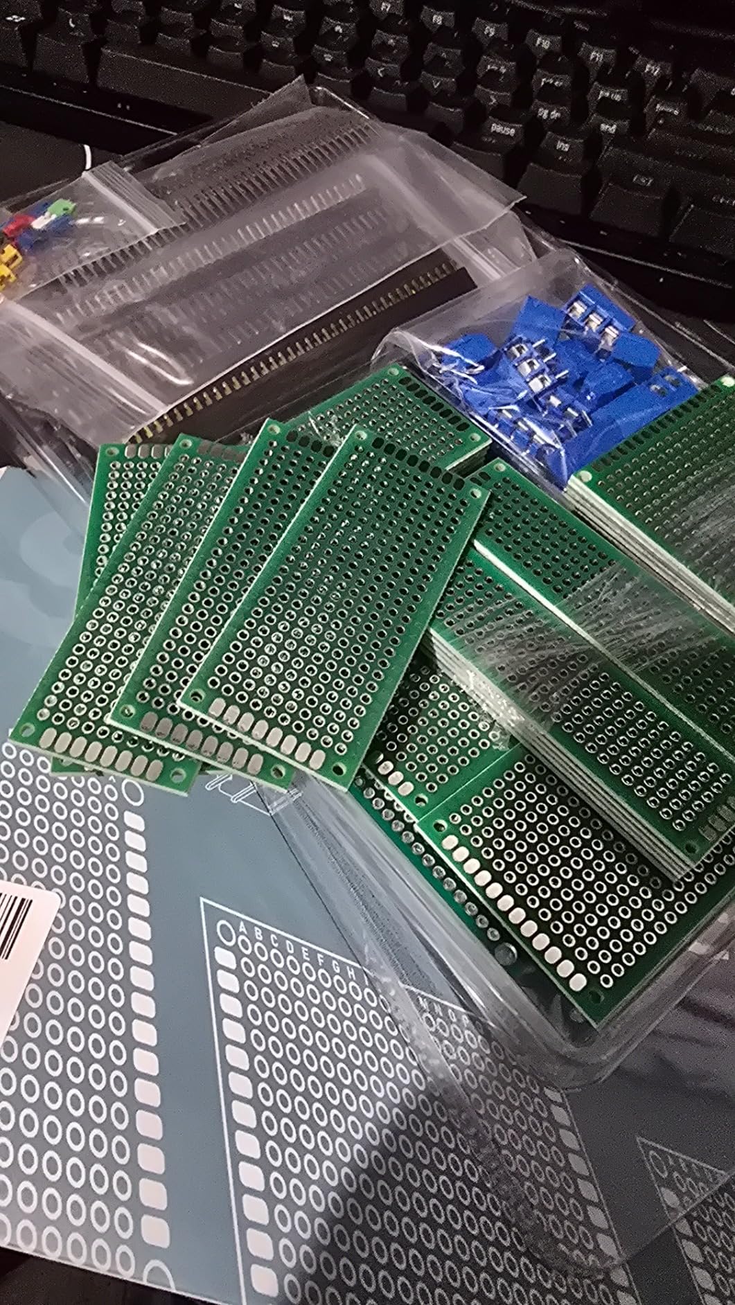 Smraza 104pcs Double Sided PCB Board Kit, Prototype Boards for DIY Soldering and Electronic Project Circuit Boards Compatible with Arduino Kits, 30PCS 40 Pin 2.54mm Male and Female Header Connector customer photo 2