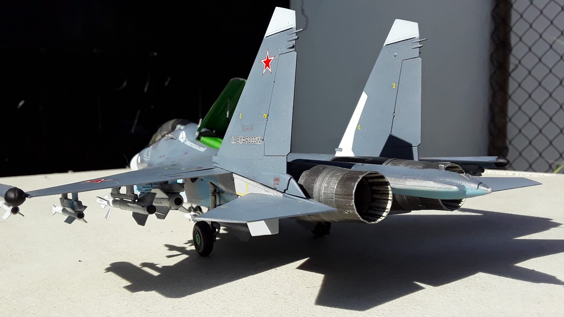 Zvezda 7314 - Russian Air Superiority Fighter SU-30SM Flanker C- Plastic Model Kit Scale 1/72 Lenght 12.3