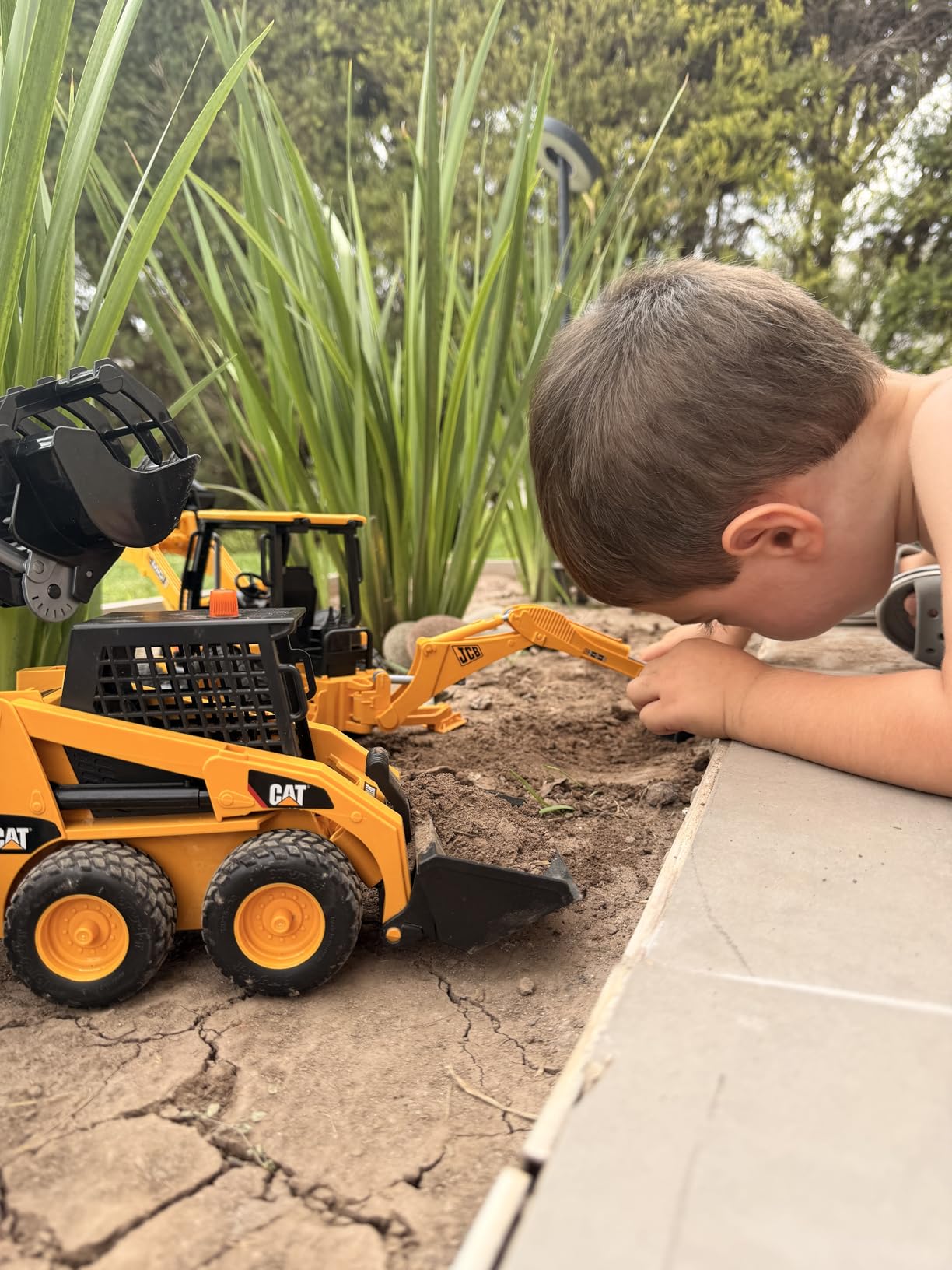 Bruder 02482 Caterpillar Skid Steer Loader customer photo 1