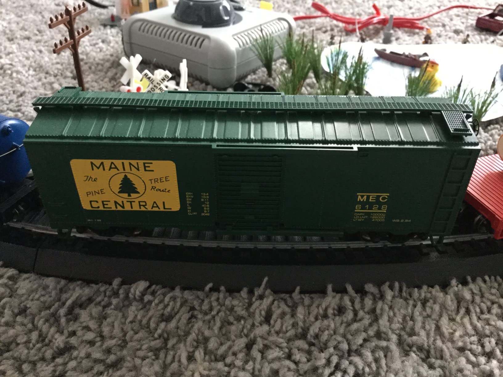 Bachmann Trains - 40' Box Car - Maine Central #5527 - HO Scale customer photo 1