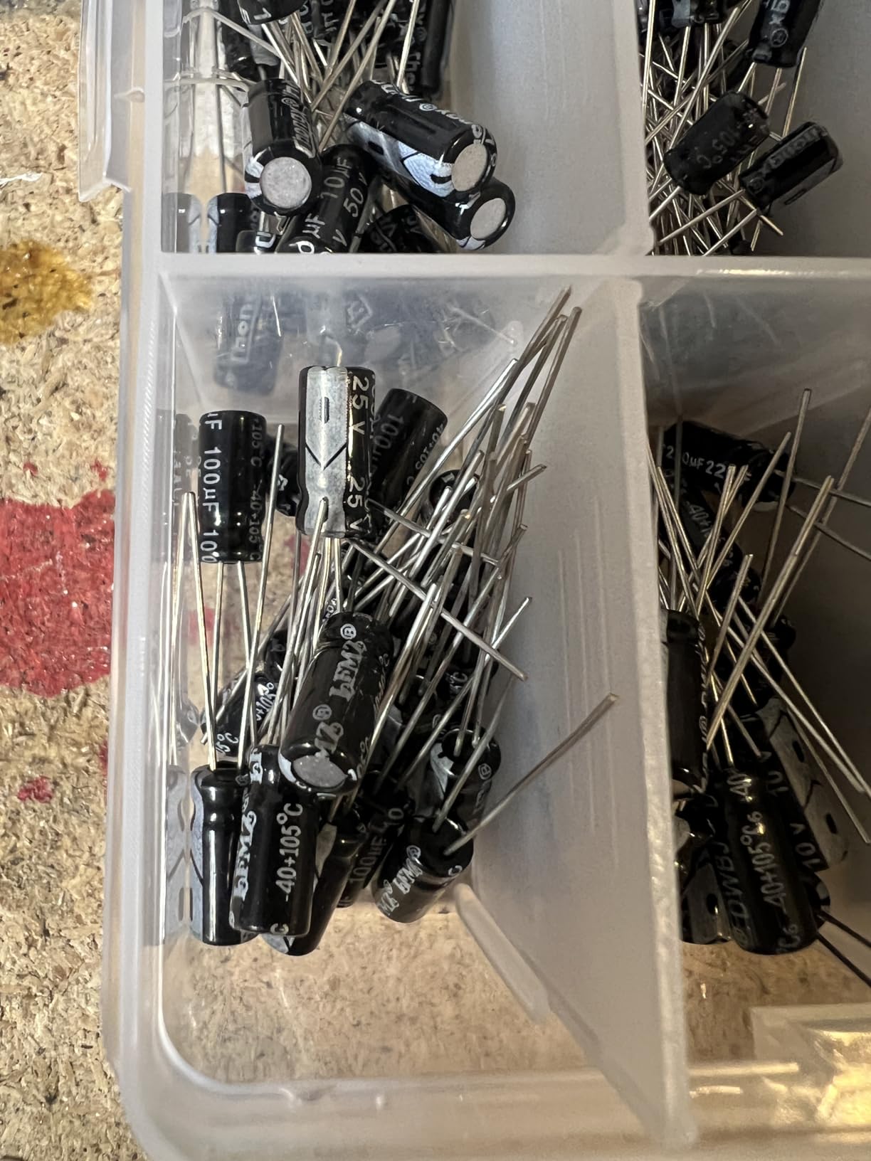 BOJACK 24Value 630pcs Aluminum Electrolytic Capacitor Assortment Box Kit Range 0.1uF-1000uF customer photo 1