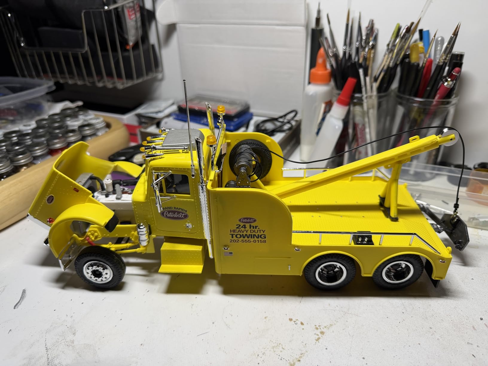 AMT Peterbilt 359 Wrecker Model Kit 1:25 Scale customer photo 1