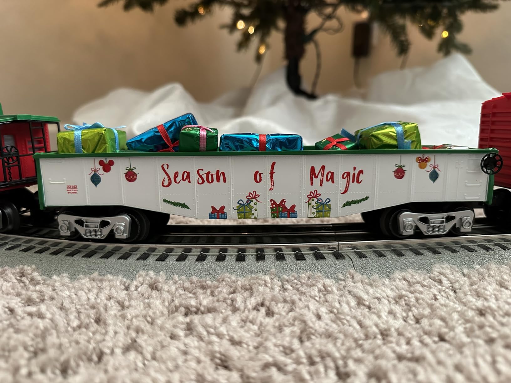 Lionel Disney Christmas LionChief 0-8-0 Set with Bluetooth Capability, Electric O Gauge Model Train Set with Remote customer photo 2