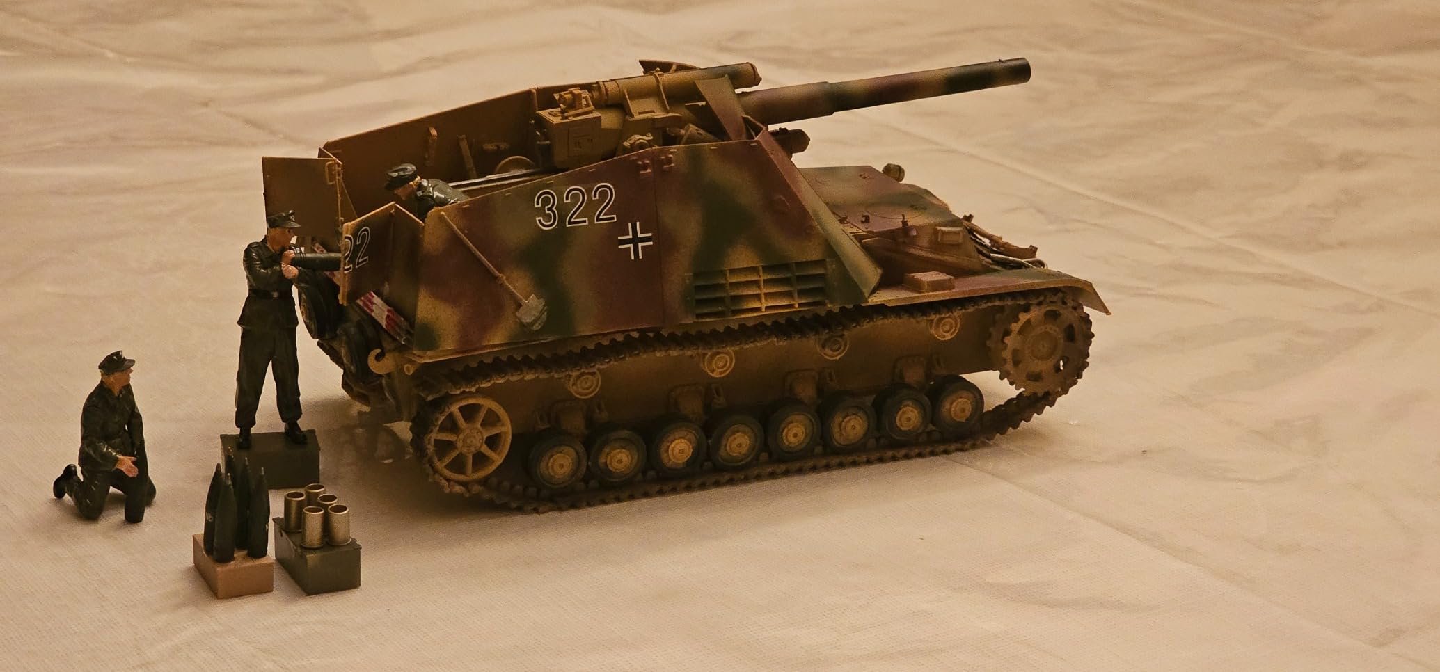 Tamiya 35367 1/35 German Heavy SP Howitzer Hummel Plastic Model Kit customer photo 2