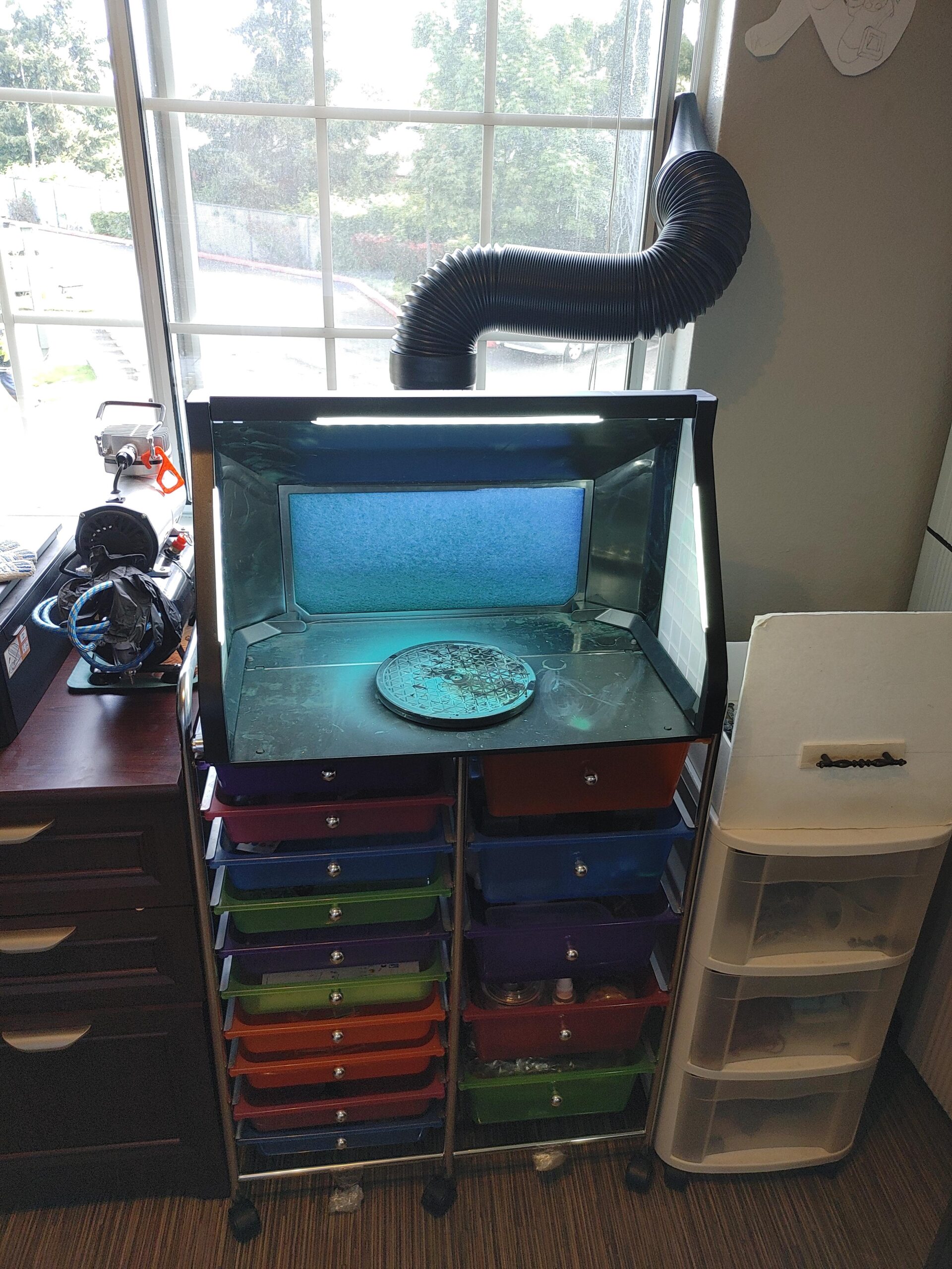 Master Airbrush Large Portable Airbrush Spray Booth Station with LED Lights, 25W Fan, Turntable & 6' Exhaust Hose, 22.25