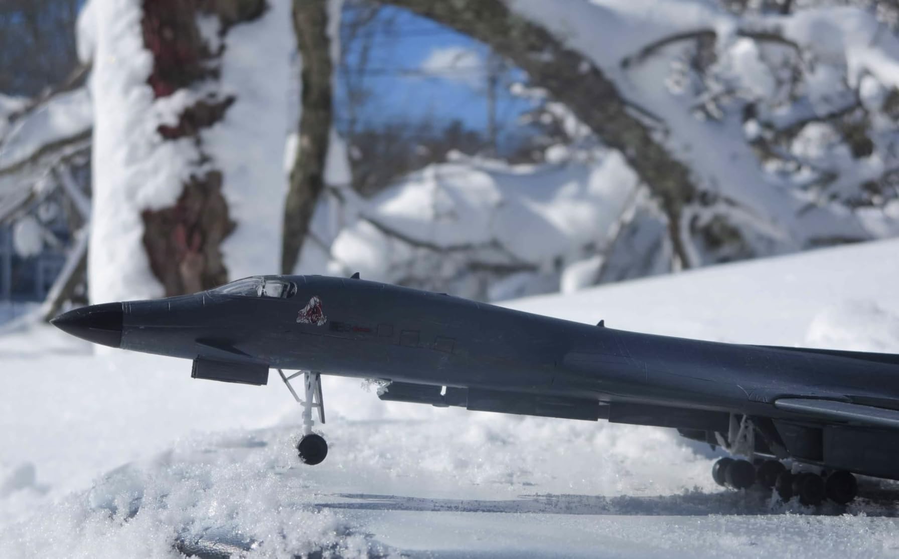Academy 12620 1:144 USAF B-1B 34th BS Thunderbirds US Air Forces Plamodel Plastic Hobby Model Airplane Kit Toy (Paint Not Included) customer photo 1
