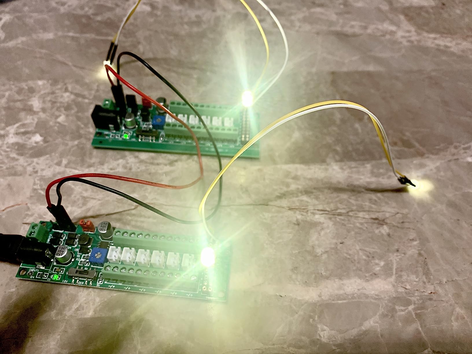 Evemodel PCB012 Power Distribution Board Self-Adapt Distributor HO N O LED Street Light Hub customer photo 2