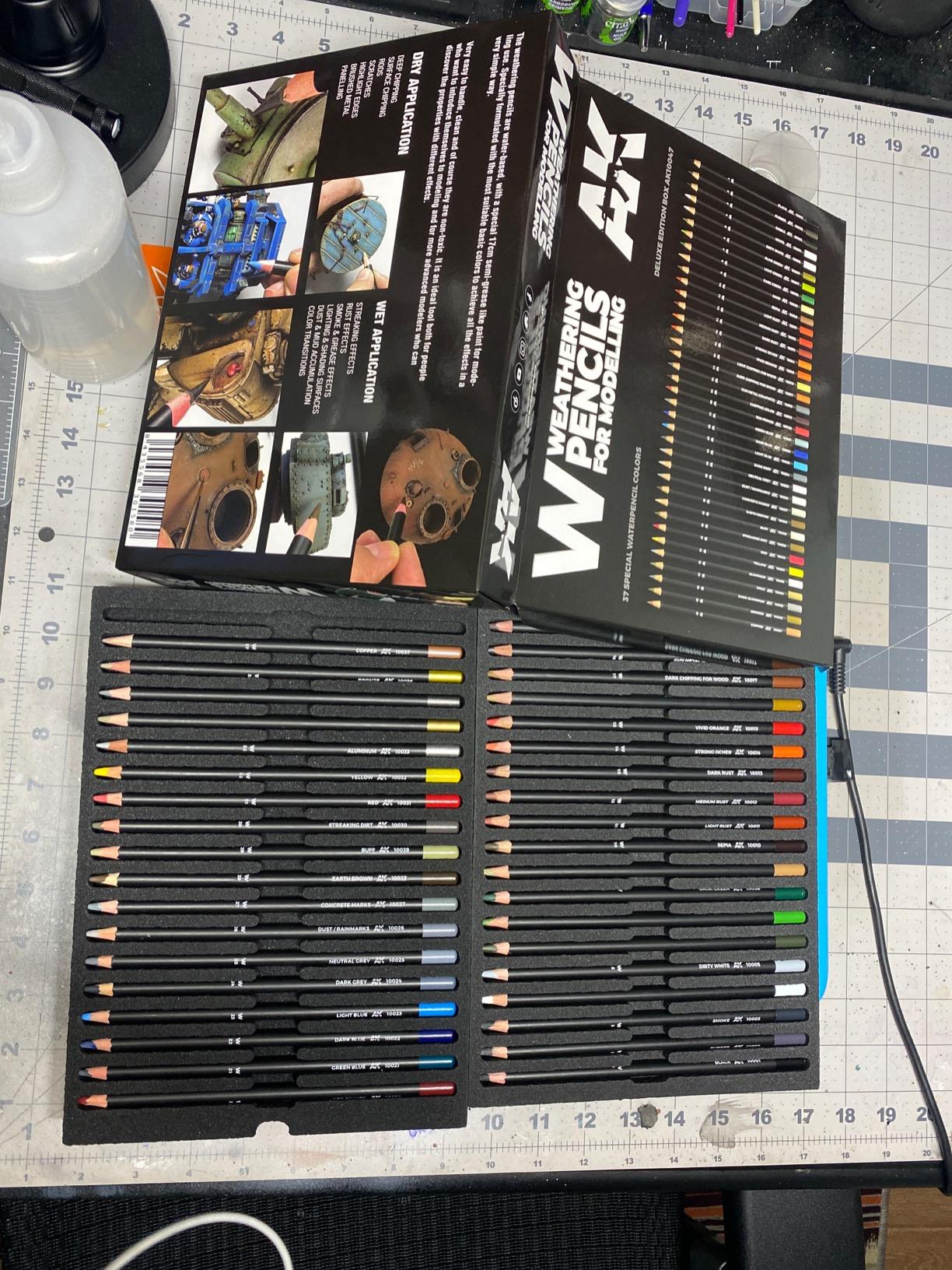 AK Interactive AK10047 Weathering Pencil Box Deluxe Edition (37 Colors) customer photo 2
