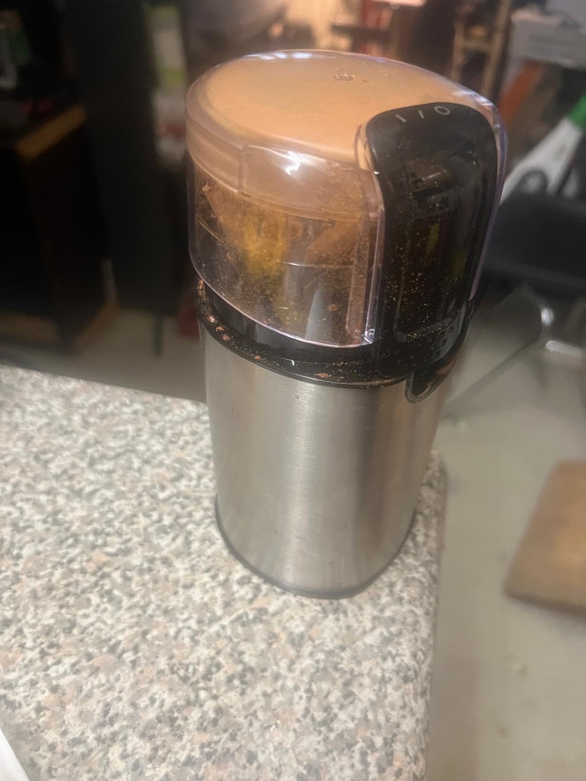 Amazon Basics Fast Electric Coffee Grinder for Home Use, Easy to Use Coffee Bean and Spice Grinder with Heavy-Duty Stainless Steel Grind Blades customer photo 1