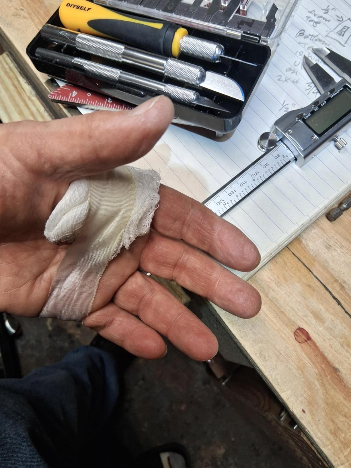 DIYSELF Exacto Knife, 2 Exacto Knives with 40 Spare Exacto Blades, Craft Knife, Hobby Knife, Precision Exacto Knife Set for Crafts, Arts, Modeling, Scrapbooking (#11#16#17), Wood Carving Tools customer photo 2