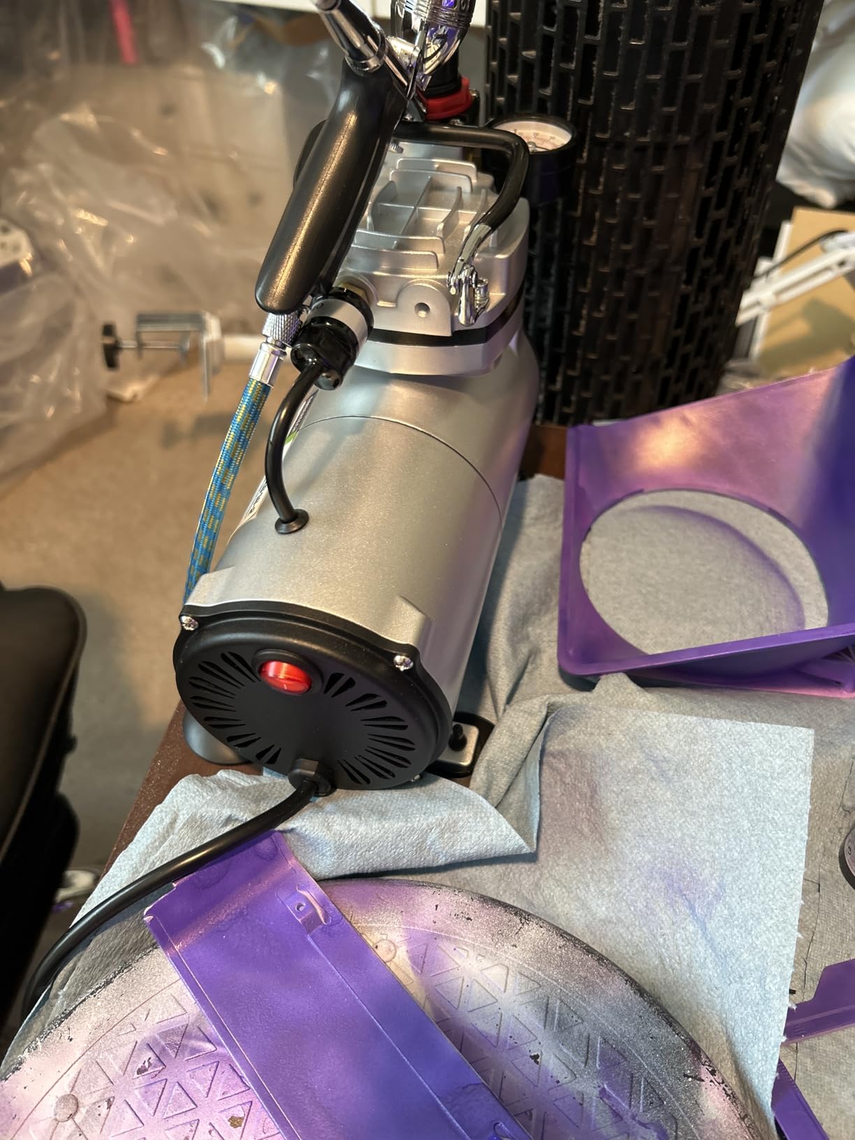 TIMBERTECH Airbrush Compressor AS18-2, Basic Mini Compressor, 4 Bar/Auto Stop for Hobby Paint Body Tattoo Cake Decoration Model Painting Automotive Graphic Make-up customer photo 1