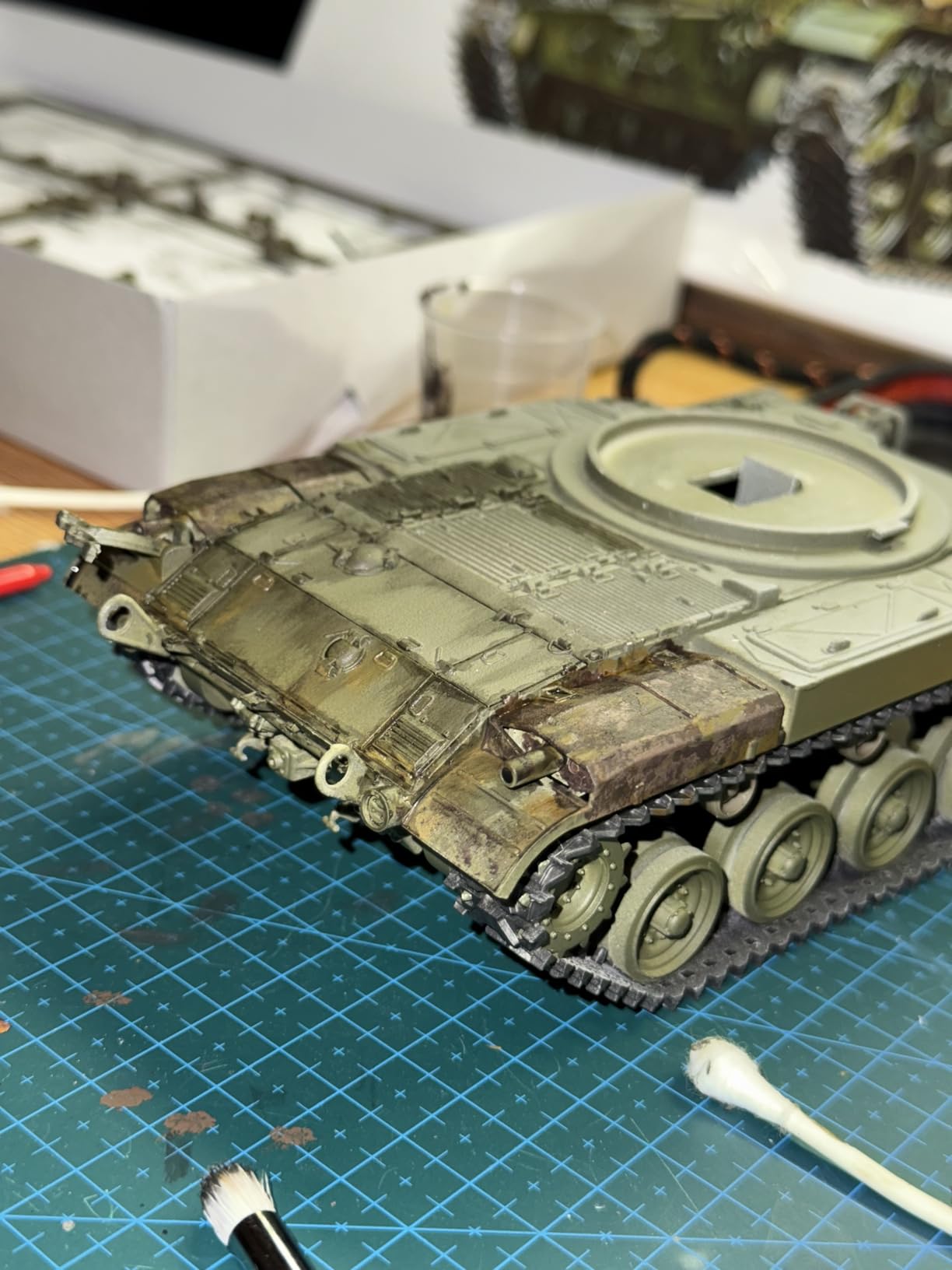 Vallejo - WWII German Armour Model Color Paint Set | Historic Military Shades | Brush & Airbrush Compatible Acrylic Colors | Pro Modeler Collection | 6 Bottles x 18 ml. (0.6 fl.oz) customer photo 2