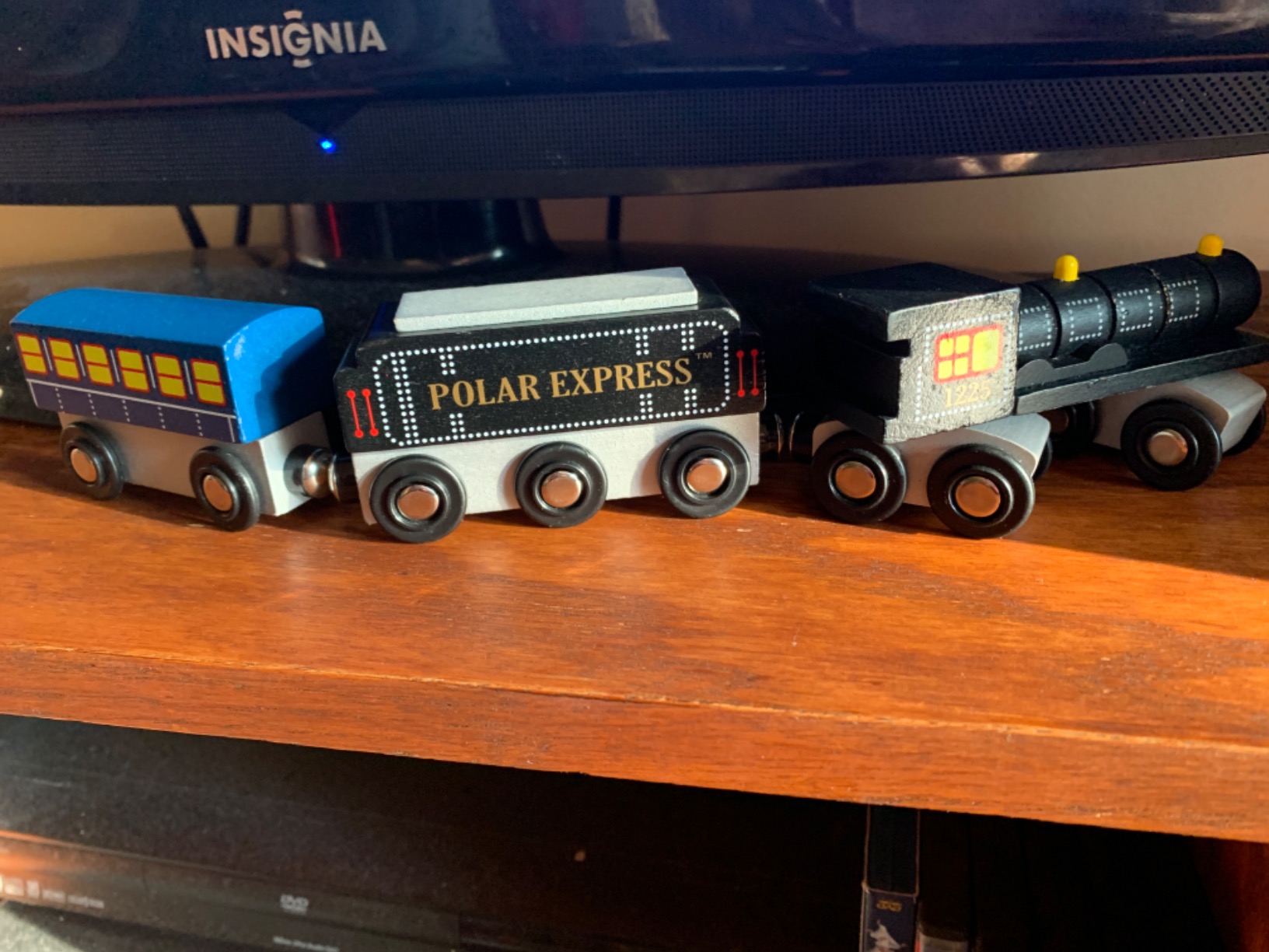 Masterpieces The Polar Express Train, 3 Piece Set, Officially Licensed Collector's Edition Toy, Wooden Magnetic Engine and Cars, Kids Toddlers Boys and Girls, Ages 3+ customer photo 1