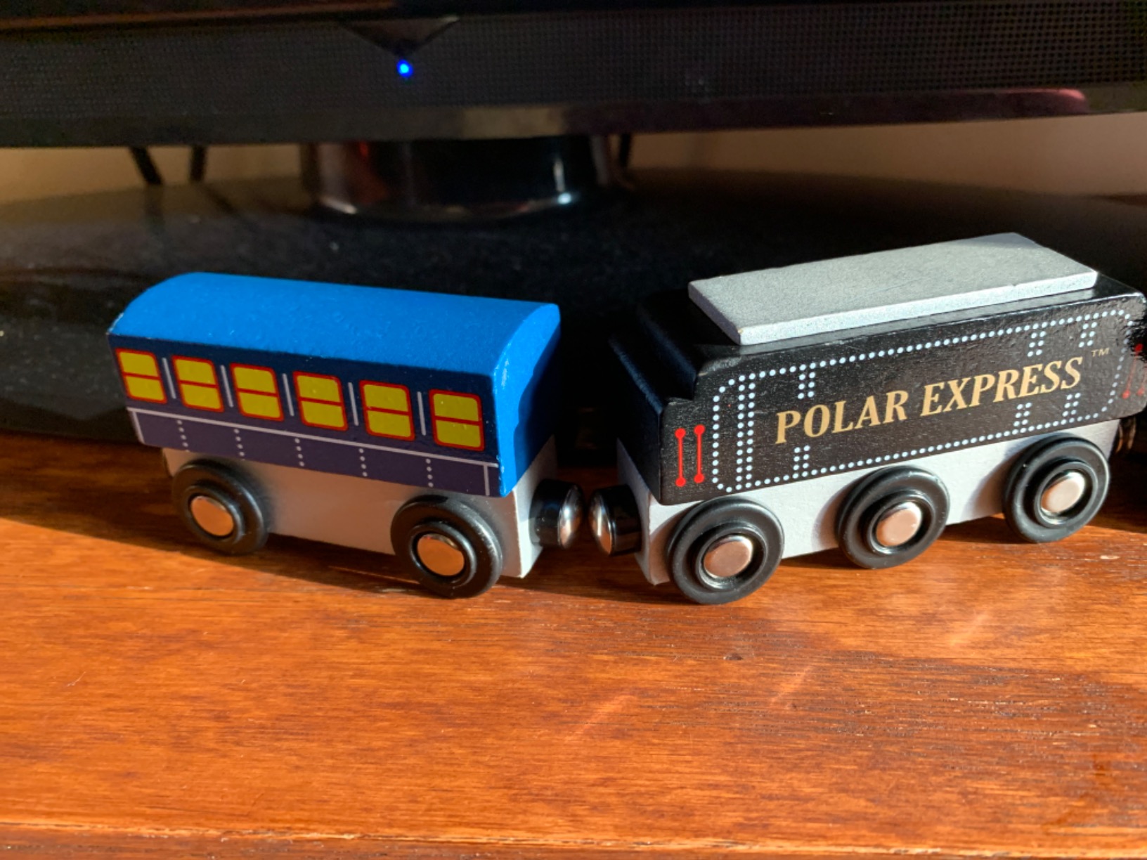 Masterpieces The Polar Express Train, 3 Piece Set, Officially Licensed Collector's Edition Toy, Wooden Magnetic Engine and Cars, Kids Toddlers Boys and Girls, Ages 3+ customer photo 2